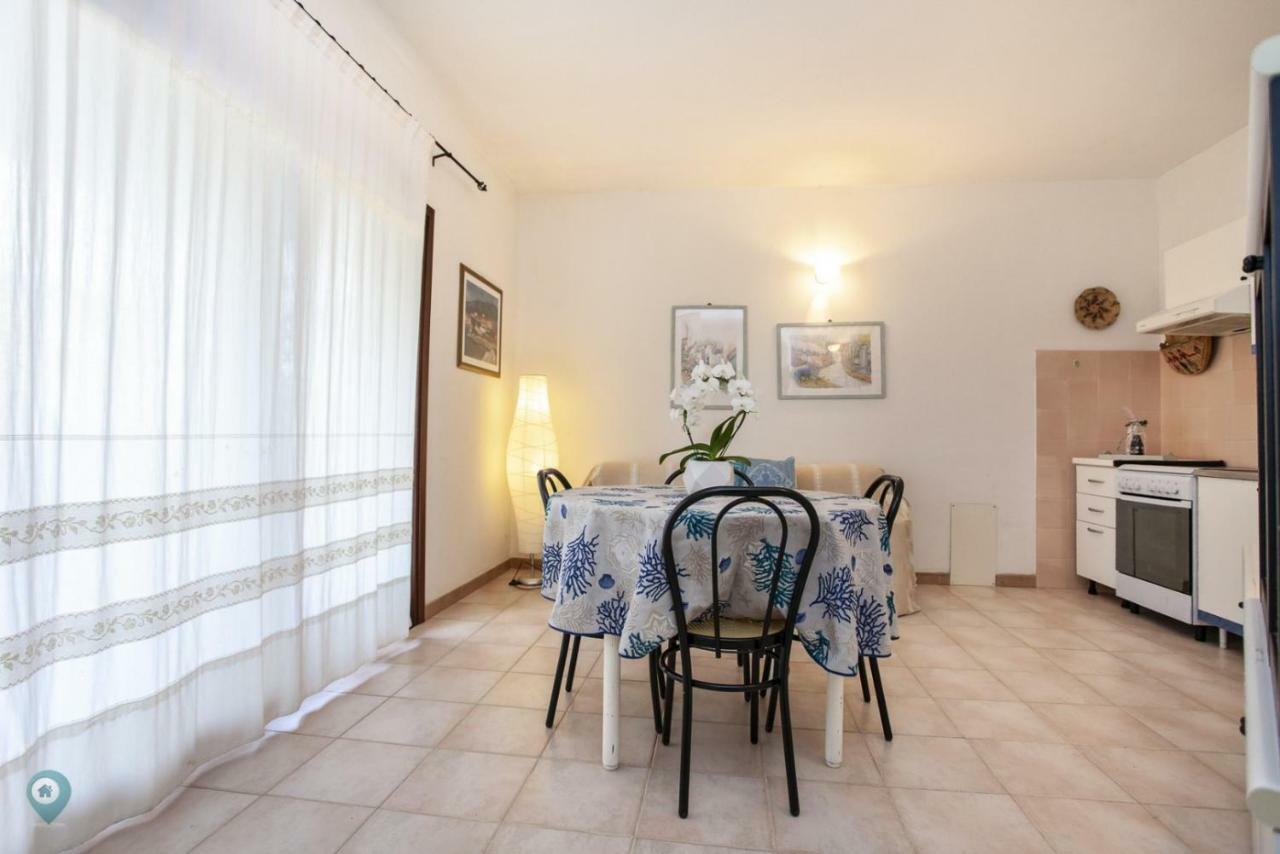 Villino Funtana Apartment San Teodoro  Bagian luar foto
