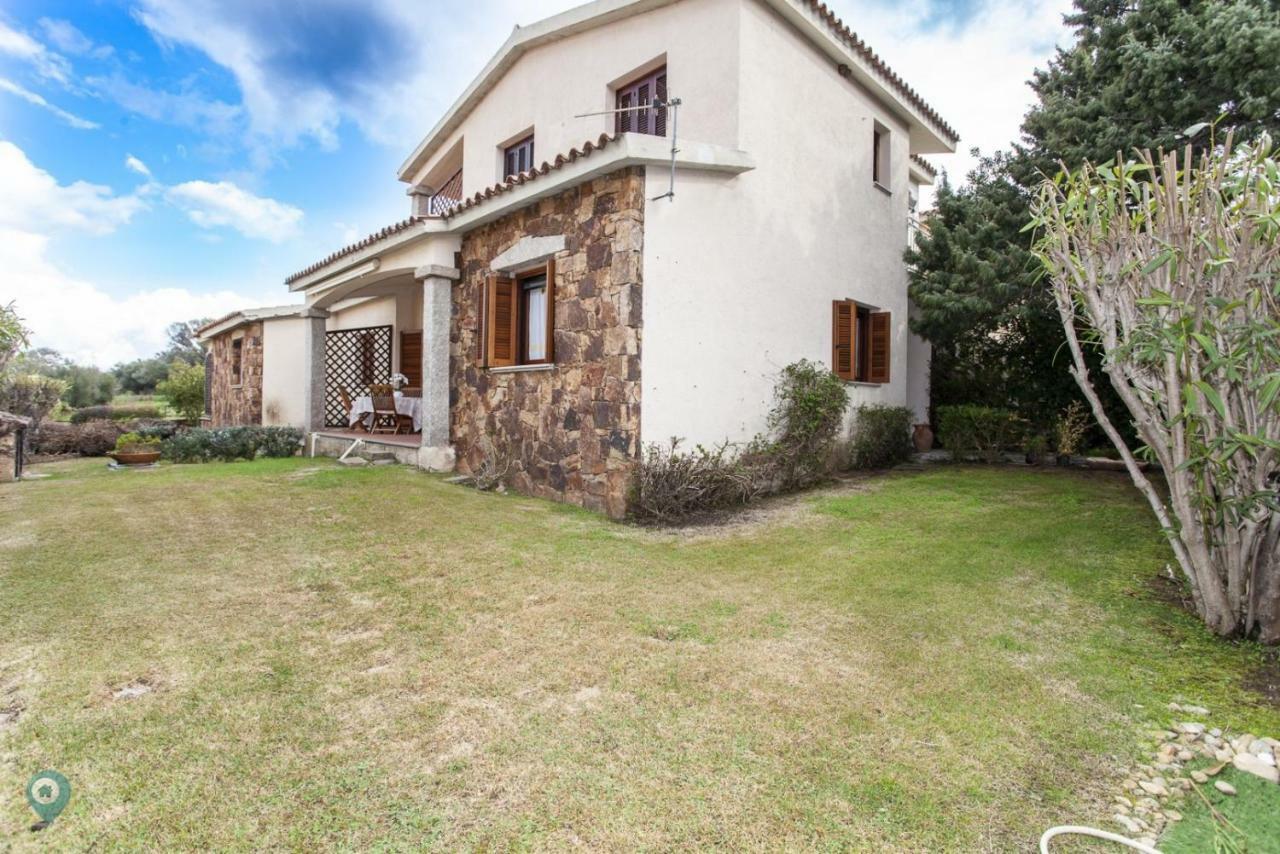Villino Funtana Apartment San Teodoro  Bagian luar foto
