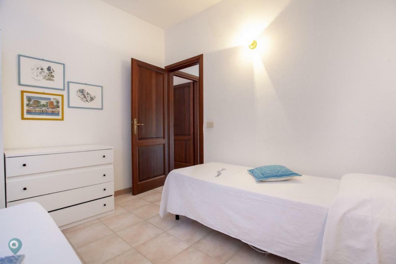 Villino Funtana Apartment San Teodoro  Bagian luar foto
